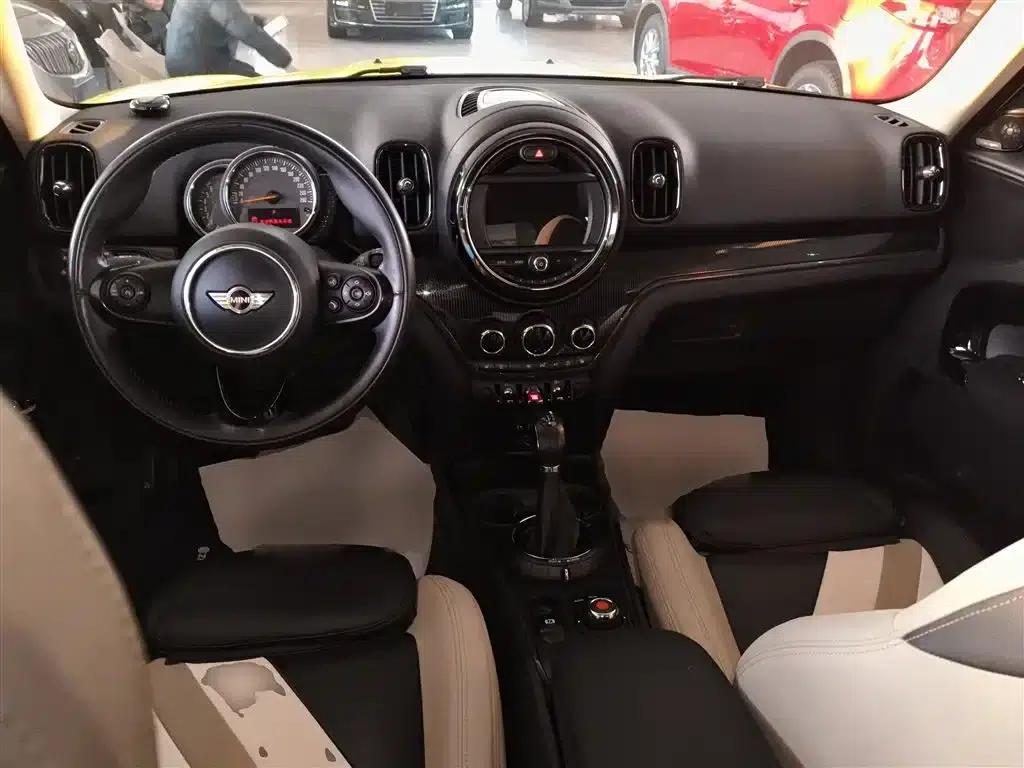 2017 MINI COUNTRYMAN 1.5T COOPER ALL4 Traveler — миниатюра 9