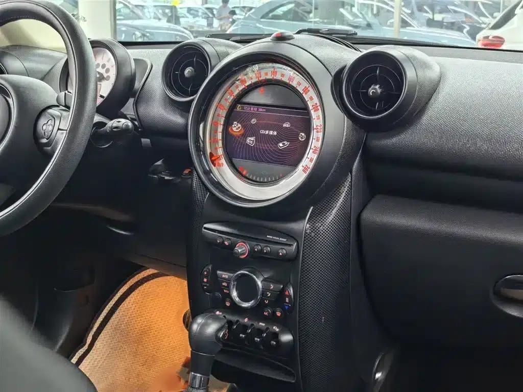 2012 MINI COUNTRYMAN 1.6T COOPER S — миниатюра 11