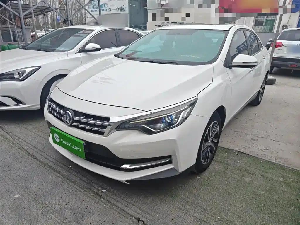 Venucia D60 2020 1.6L XL CVT Enjoy Edition — миниатюра 1
