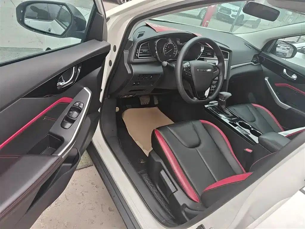 Venucia D60 2020 1.6L XL CVT Enjoy Edition — миниатюра 16