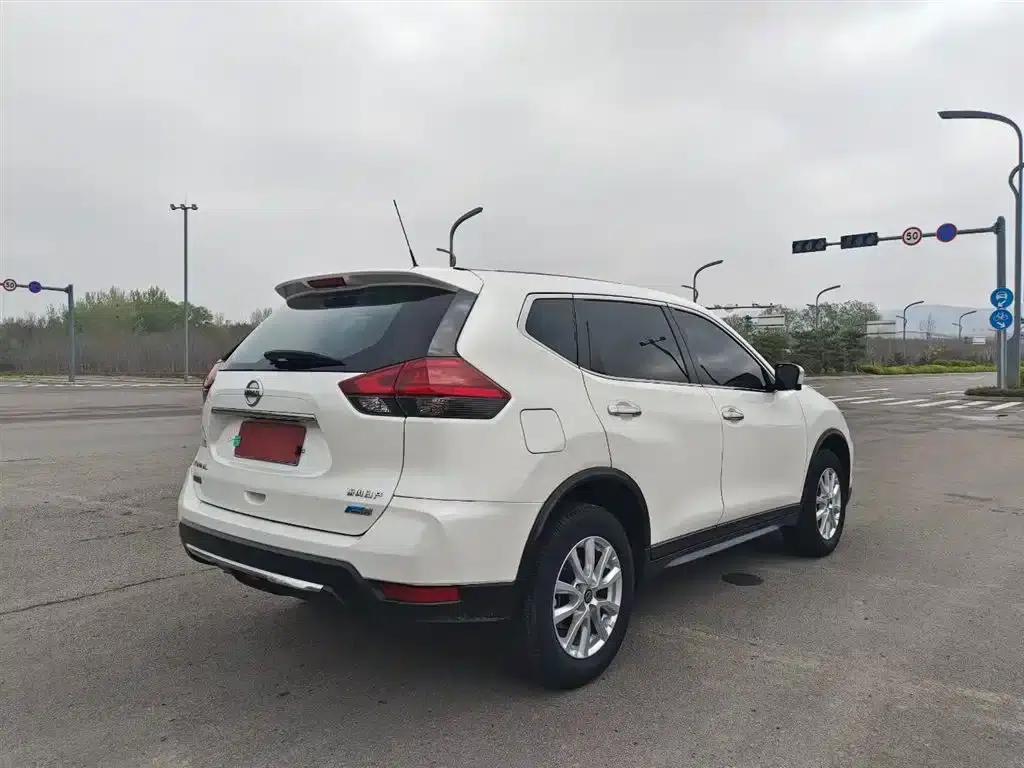 Nissan X-Trail 2017 2.0L CVT Comfort Edition 2WD — миниатюра 7