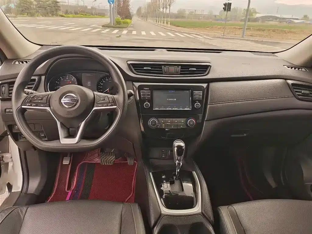Nissan X-Trail 2017 2.0L CVT Comfort Edition 2WD — миниатюра 8