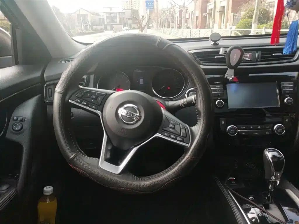 Nissan X-Trail 2019 2.0L CVT Comfort Edition 2WD — миниатюра 3