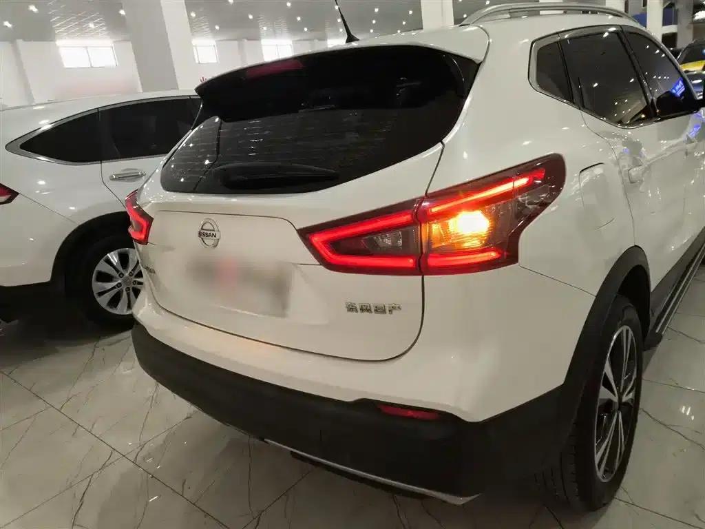 Nissan Qashqai 2021 2.0L CVT Luxury Edition — миниатюра 21