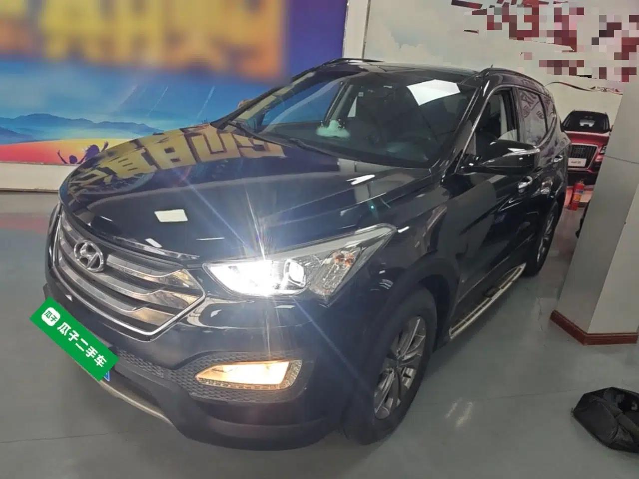 Hyundai Santa Fe 2013 2.4L Automatic Two-Wheel Drive Smart Version — миниатюра 1