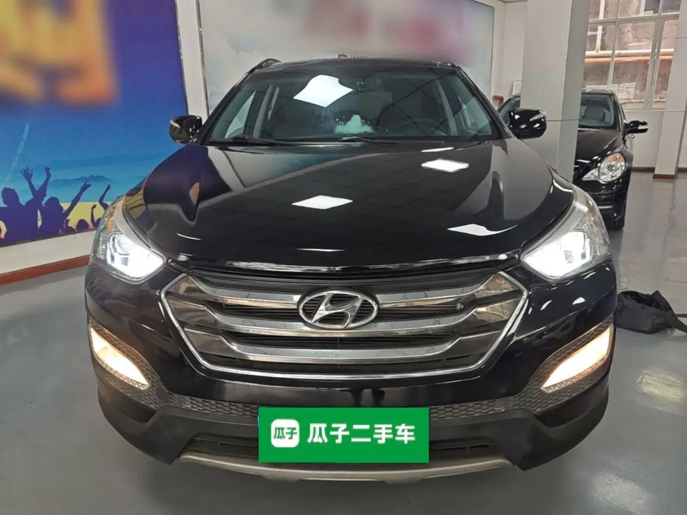 Hyundai Santa Fe 2013 2.4L Automatic Two-Wheel Drive Smart Version — миниатюра 2