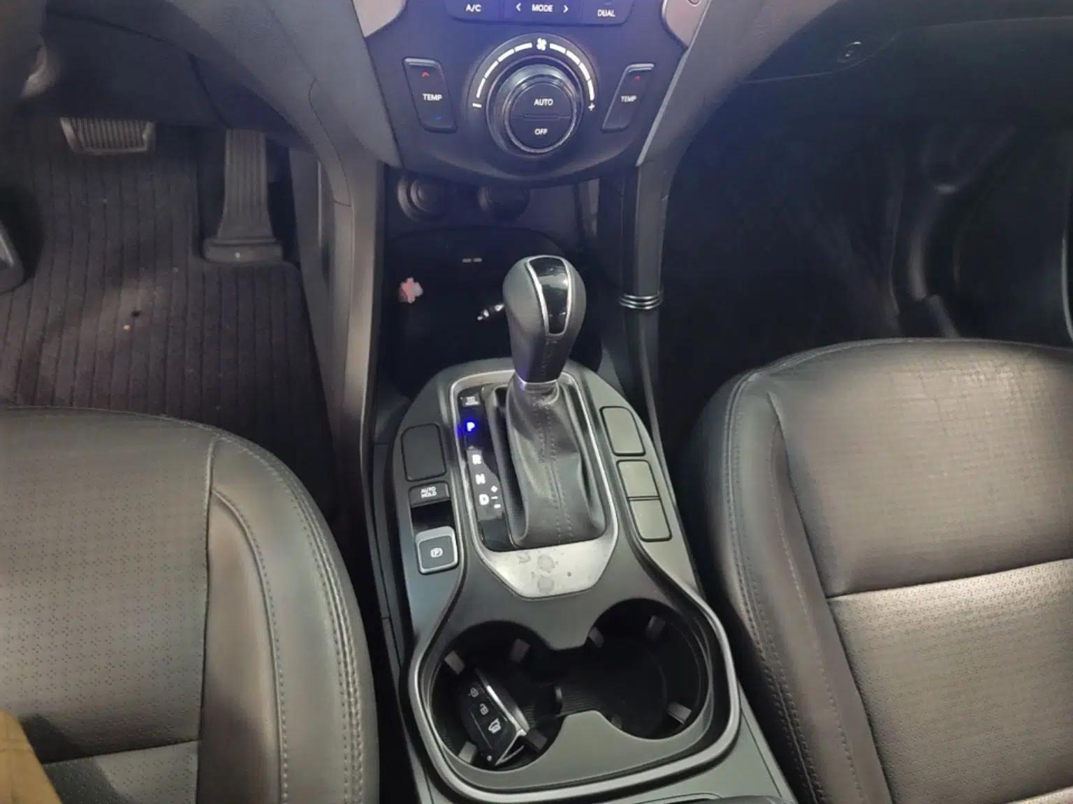 Hyundai Santa Fe 2013 2.4L Automatic Two-Wheel Drive Smart Version — миниатюра 17