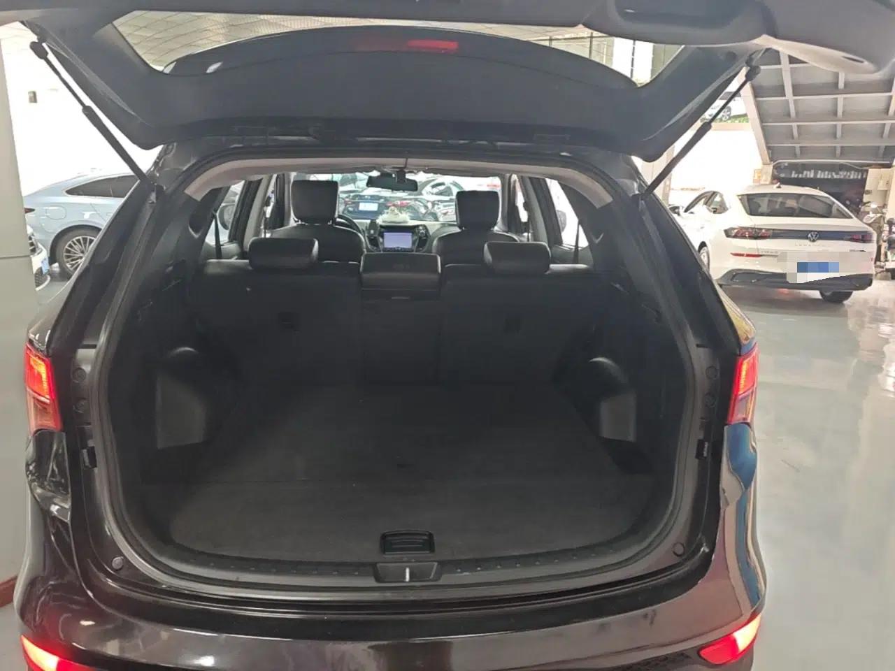 Hyundai Santa Fe 2013 2.4L Automatic Two-Wheel Drive Smart Version — миниатюра 22