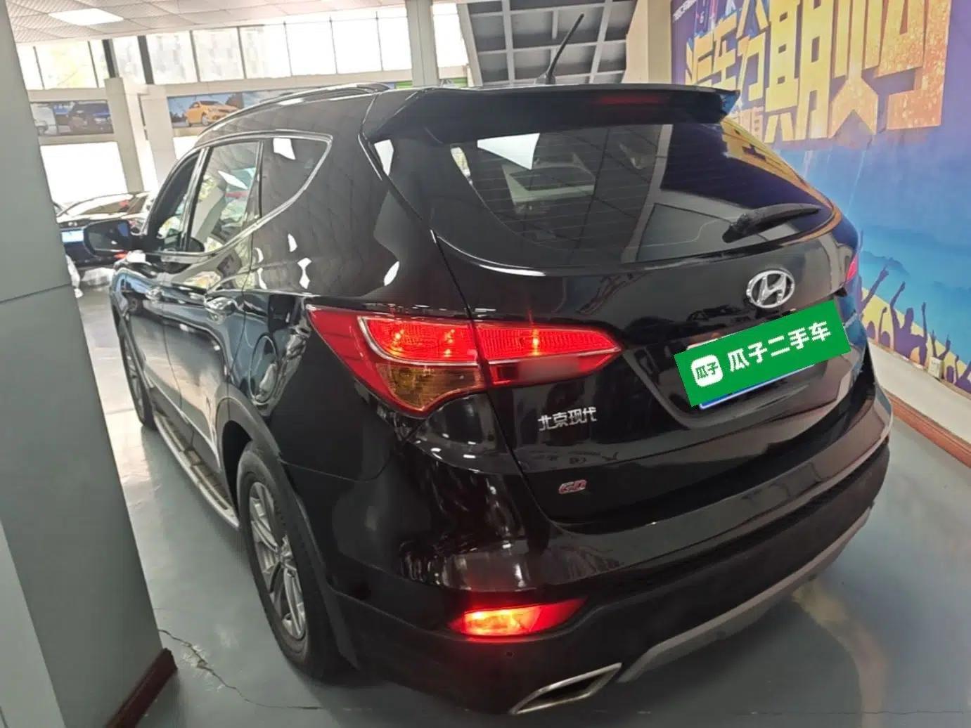 Hyundai Santa Fe 2013 2.4L Automatic Two-Wheel Drive Smart Version — миниатюра 4