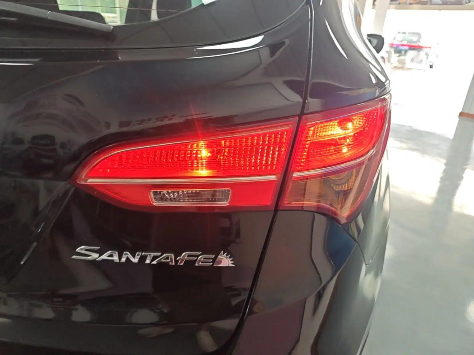 Hyundai Santa Fe 2013 2.4L Automatic Two-Wheel Drive Smart Version — миниатюра 7