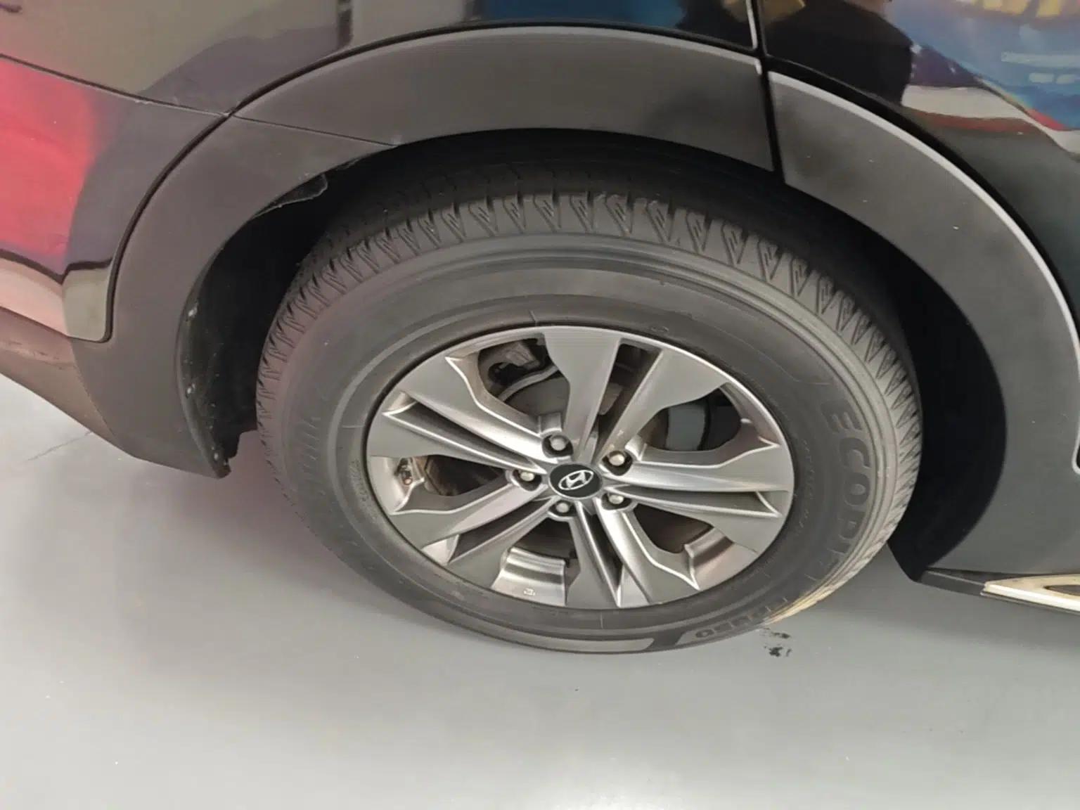 Hyundai Santa Fe 2013 2.4L Automatic Two-Wheel Drive Smart Version — миниатюра 10