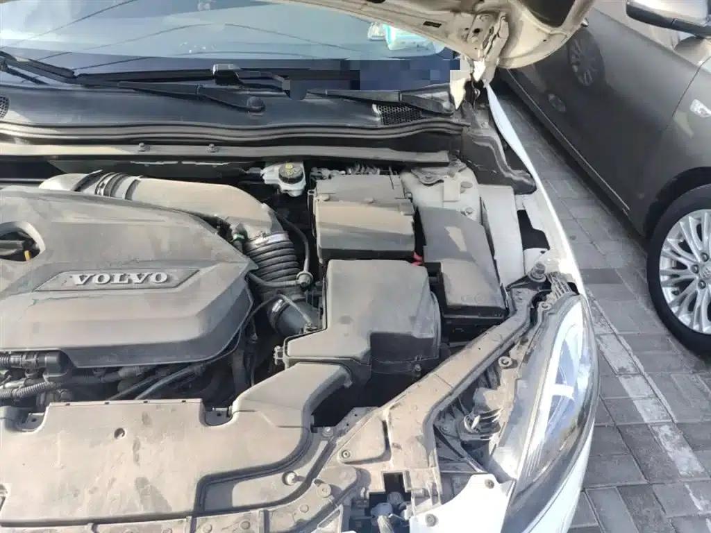 2015 Volvo V40 1.6T Smart Edition — миниатюра 22