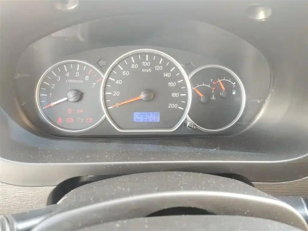 Wuling Hongguang 2014 1.5L S Standard Edition — миниатюра 12