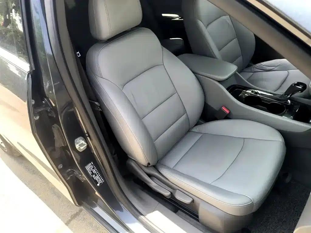 2019 Chevrolet Malibu XL 535T CVT Sharp Edition — миниатюра 25