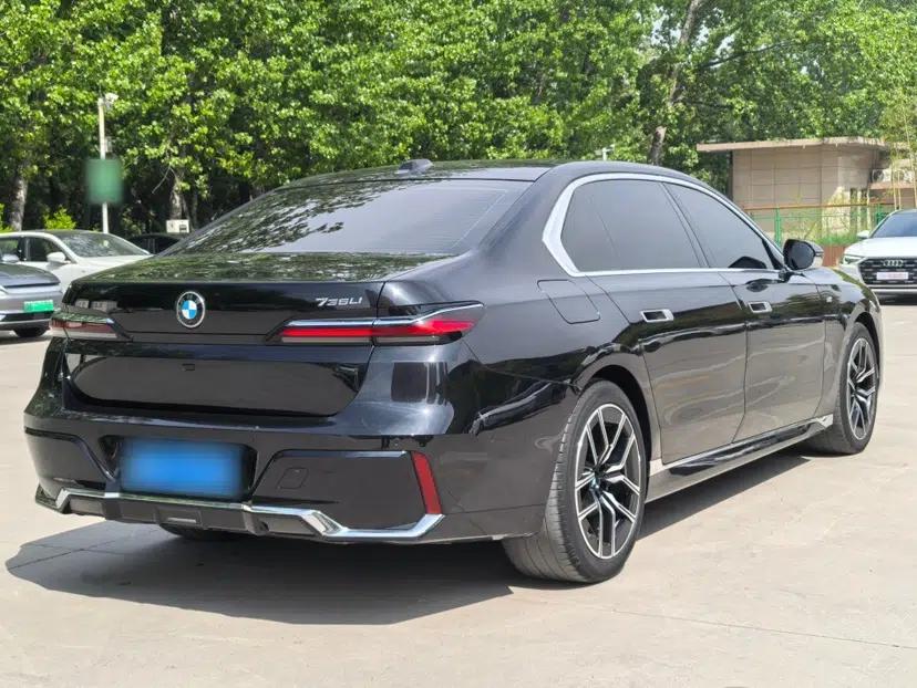 BMW 7 Series 2023 735Li M Sport Package — миниатюра 6