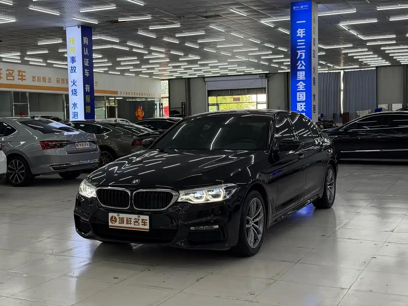 2018 BMW 5 Series 525Li M Sport Package — миниатюра 1