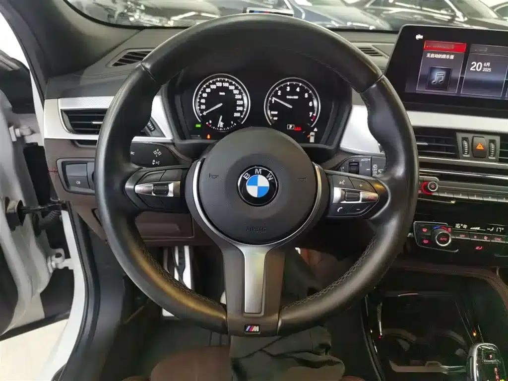 BMW X2 2021 Facelift sDrive25i Shadow Edition — миниатюра 11
