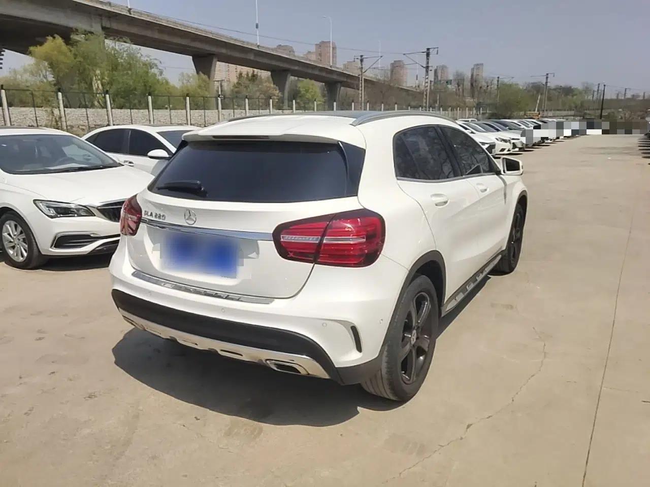 Mercedes-Benz GLA 2019 GLA 200 Fashion Model — миниатюра 6