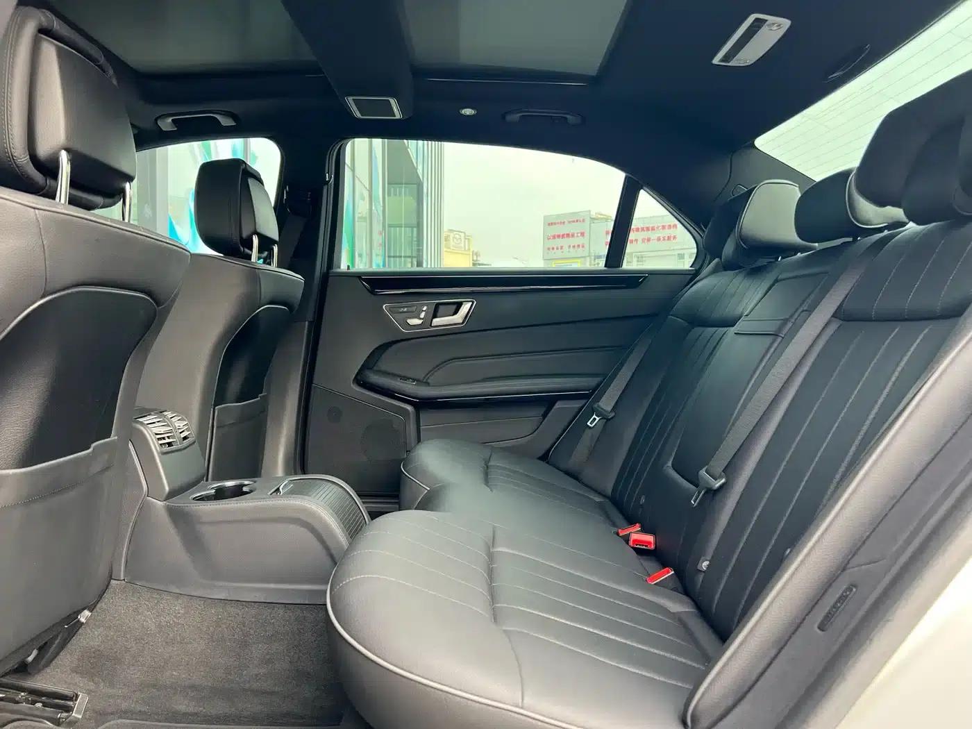 2015 Mercedes-Benz E-Class Facelift E 260 L Sport — миниатюра 17
