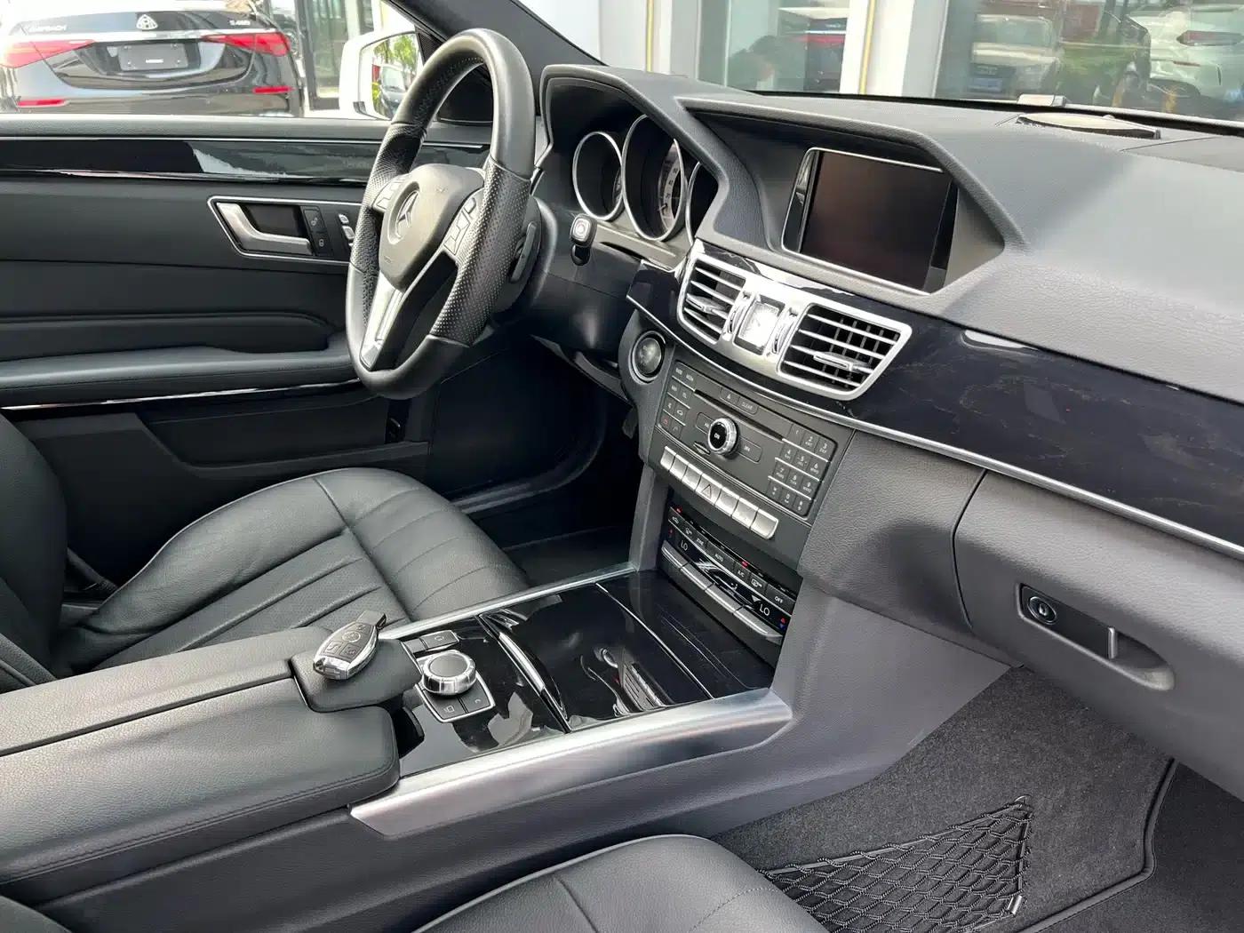 2015 Mercedes-Benz E-Class Facelift E 260 L Sport — миниатюра 20