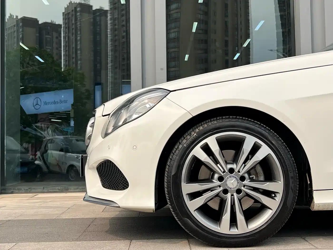 2015 Mercedes-Benz E-Class Facelift E 260 L Sport — миниатюра 4