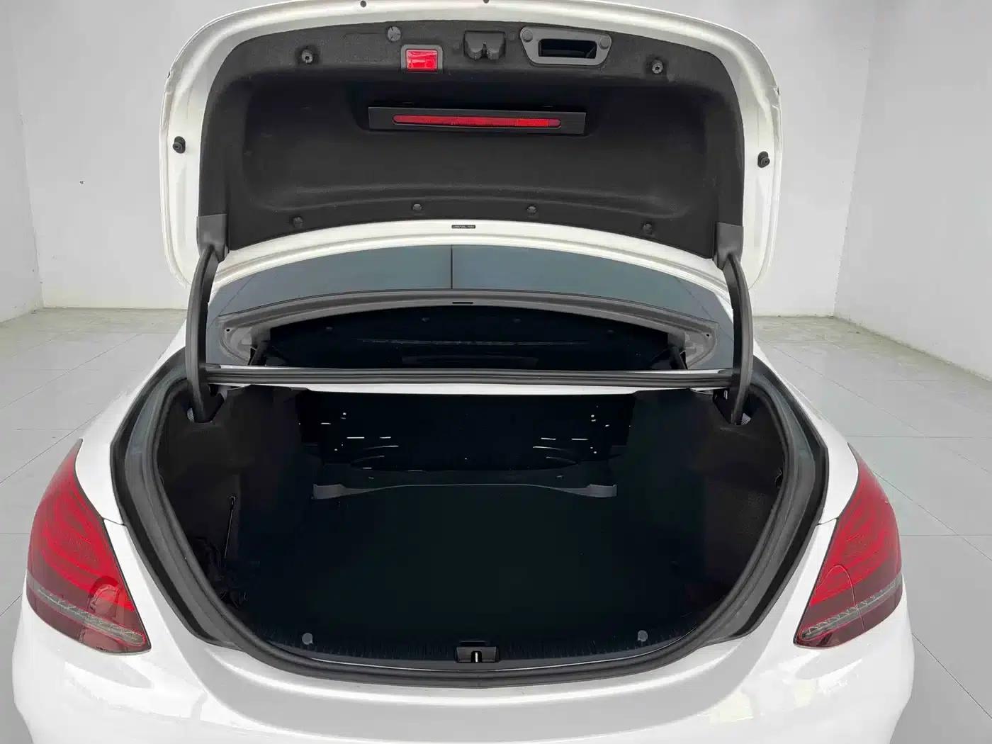 Mercedes-Benz C-Class 2020 Facelift C 200 L Fashion Model — миниатюра 8
