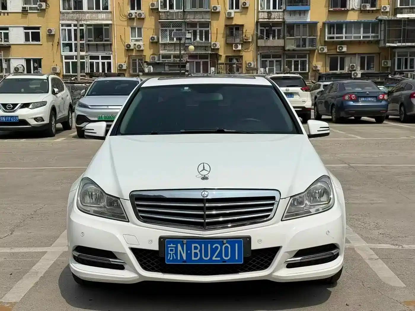 Mercedes-Benz C-Class 2013 C 180 CGI Classic — миниатюра 2