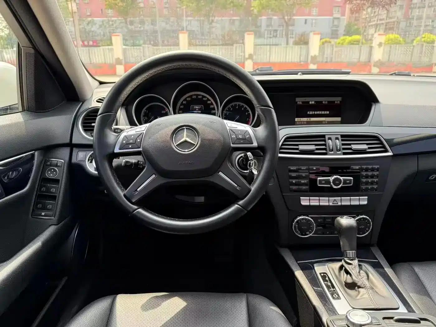 Mercedes-Benz C-Class 2013 C 180 CGI Classic — миниатюра 12