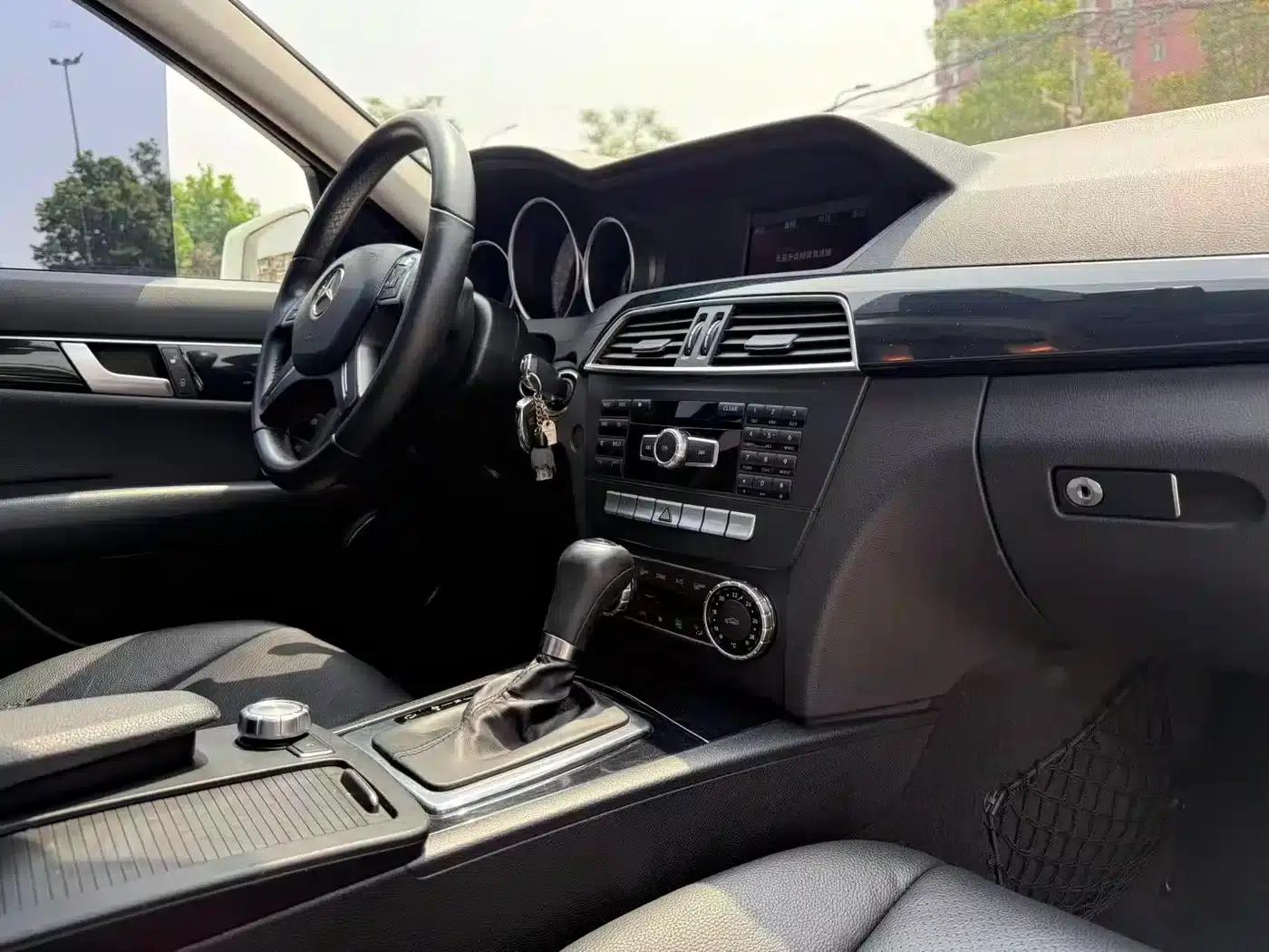 Mercedes-Benz C-Class 2013 C 180 CGI Classic — миниатюра 14