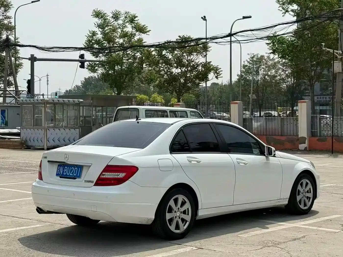 Mercedes-Benz C-Class 2013 C 180 CGI Classic — миниатюра 6
