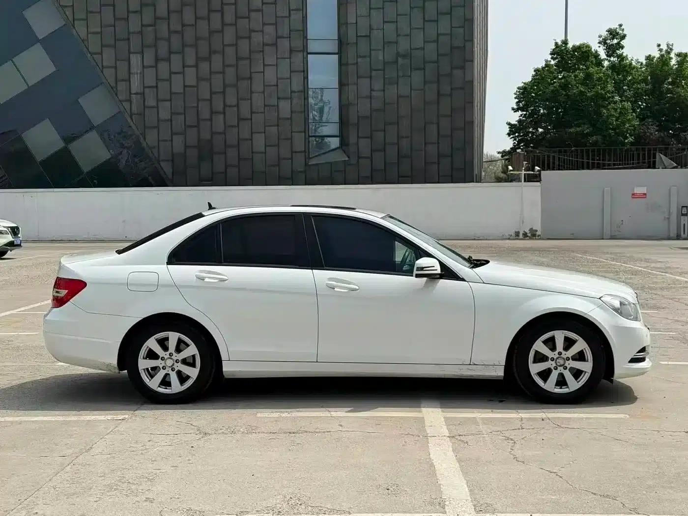 Mercedes-Benz C-Class 2013 C 180 CGI Classic — миниатюра 7