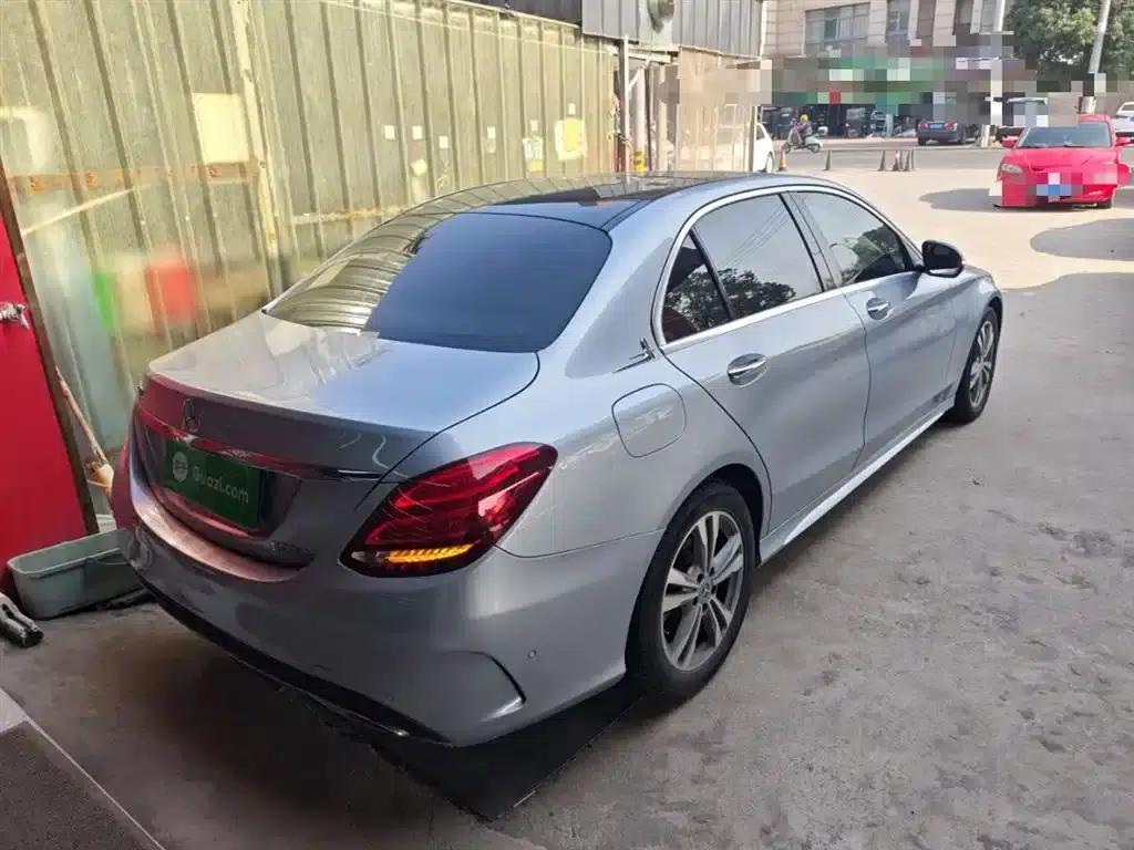 2018 Mercedes-Benz C-Class C 200 L Sport Edition — миниатюра 7