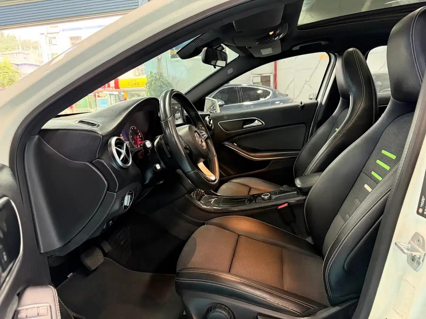 2016 Mercedes-Benz A-Class Imported Model A 200 Fashion Edition — миниатюра 7