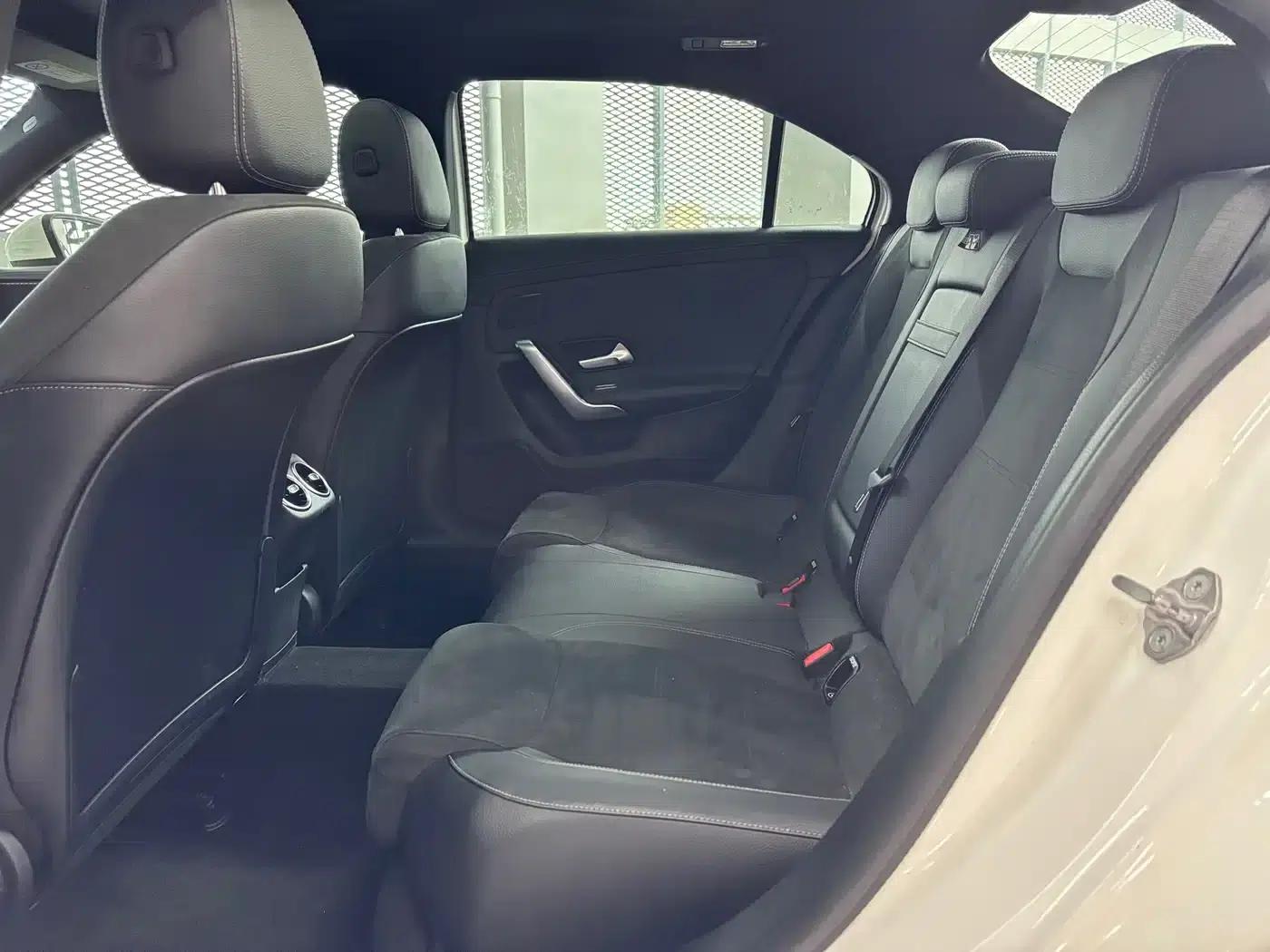 2020 Mercedes-Benz A-Class A 180 L Sport Sedan — миниатюра 8