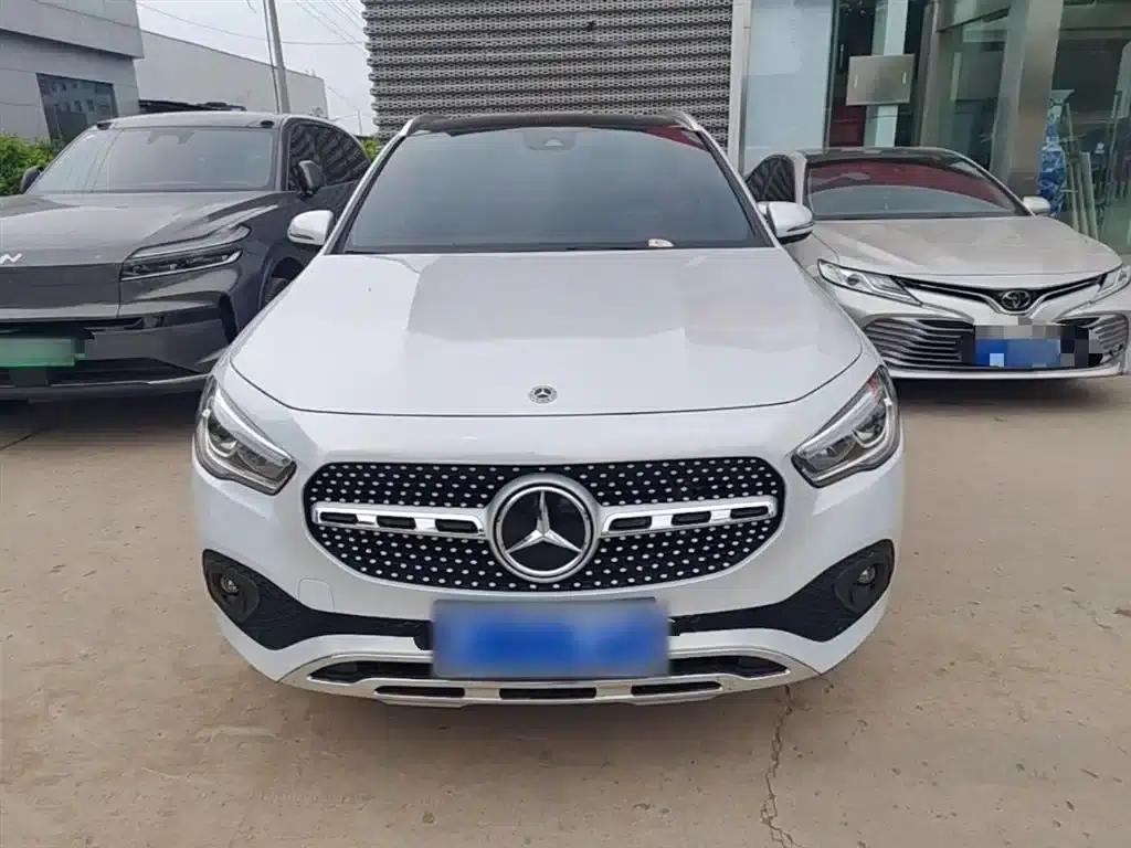 Mercedes-Benz GLA 2023 Facelift GLA 200 — миниатюра 3