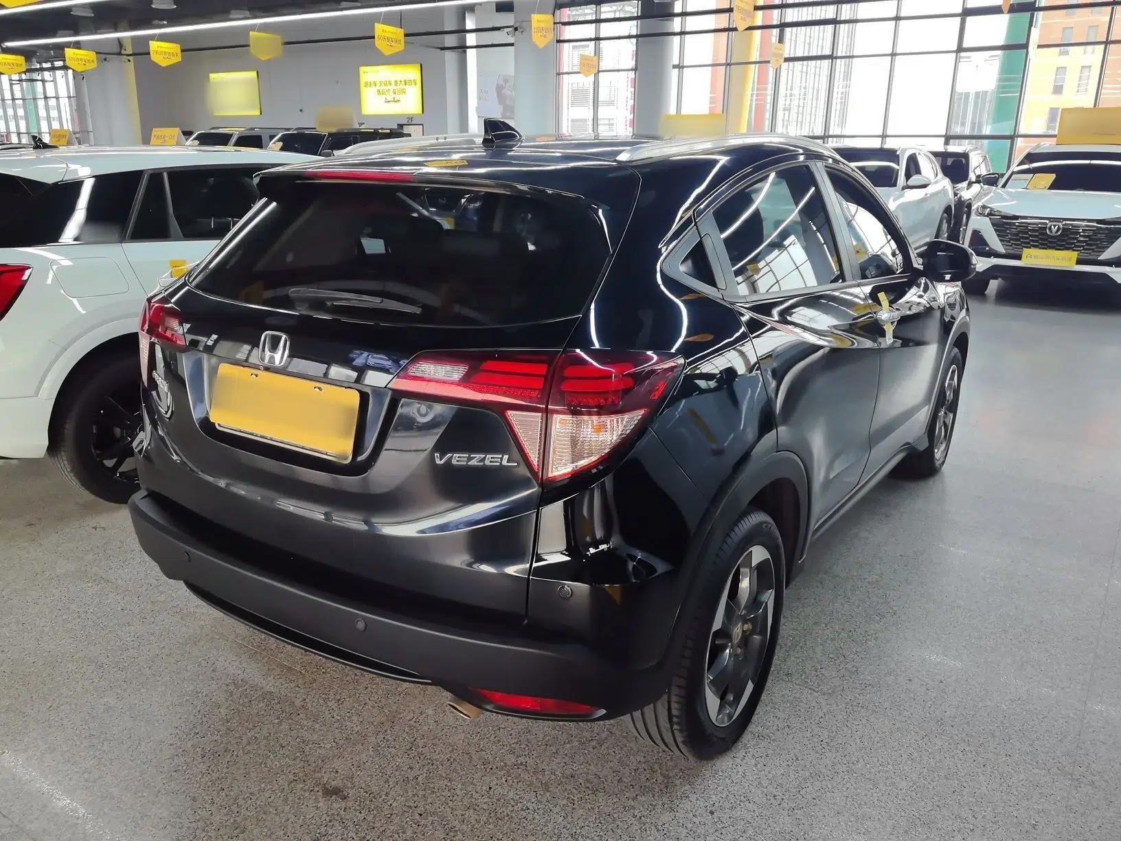 Honda Vezel 2015 1.8L CVT 2WD Luxury Model — миниатюра 4
