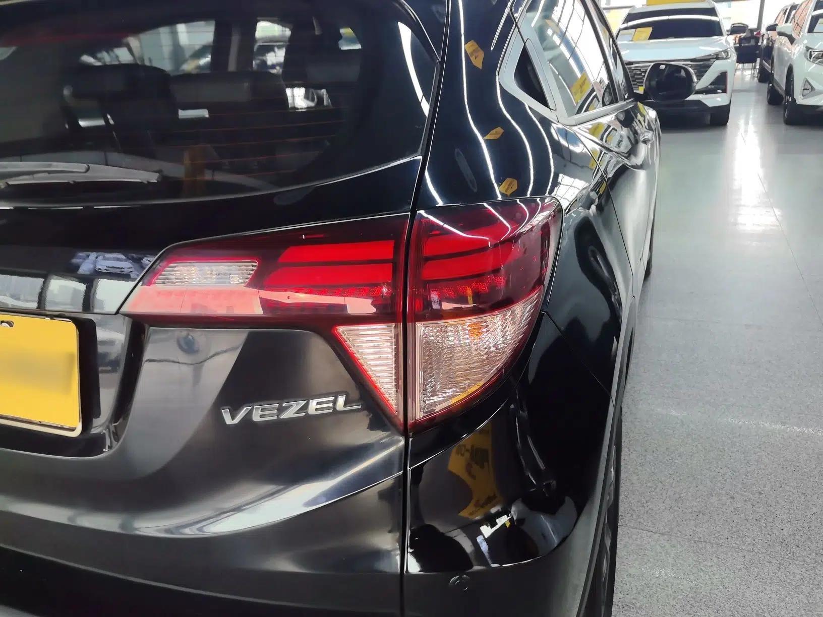 Honda Vezel 2015 1.8L CVT 2WD Luxury Model — миниатюра 8
