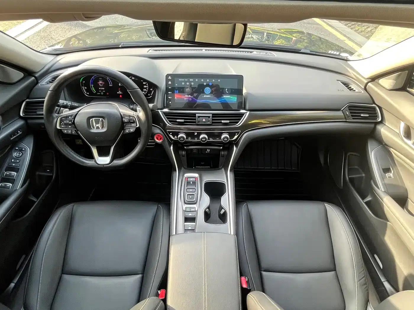2022 Honda Accord Hybrid 2.0L Phantom Night Edition — миниатюра 11