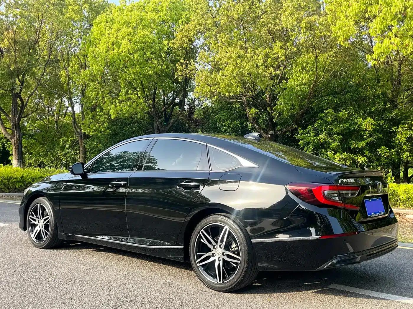 2022 Honda Accord Hybrid 2.0L Phantom Night Edition — миниатюра 4