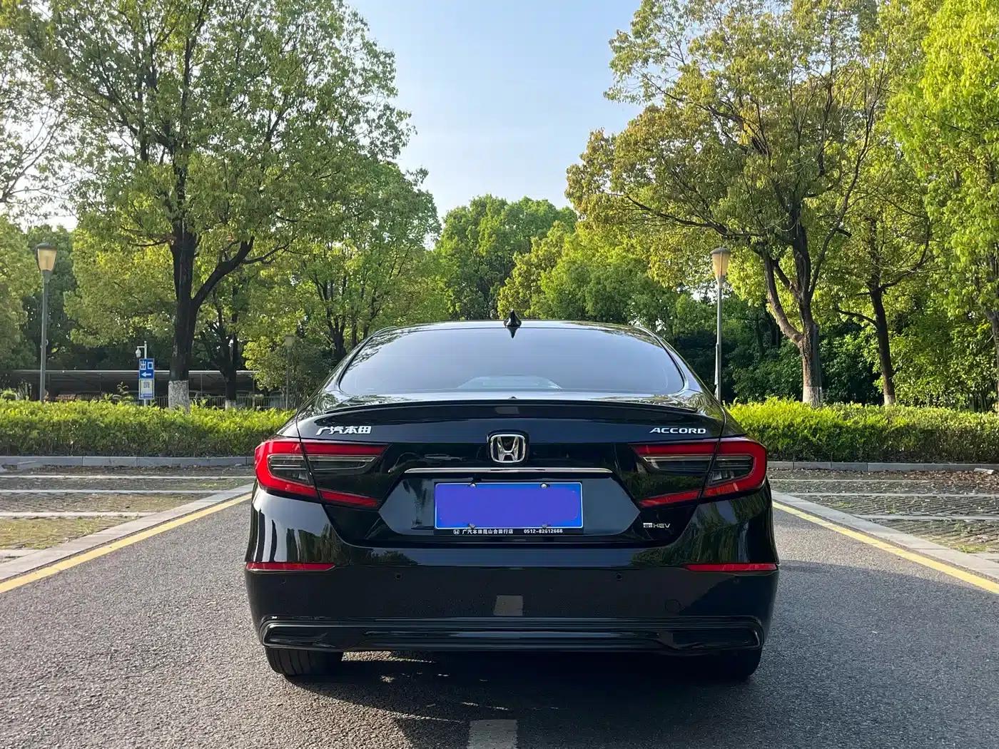 2022 Honda Accord Hybrid 2.0L Phantom Night Edition — миниатюра 5