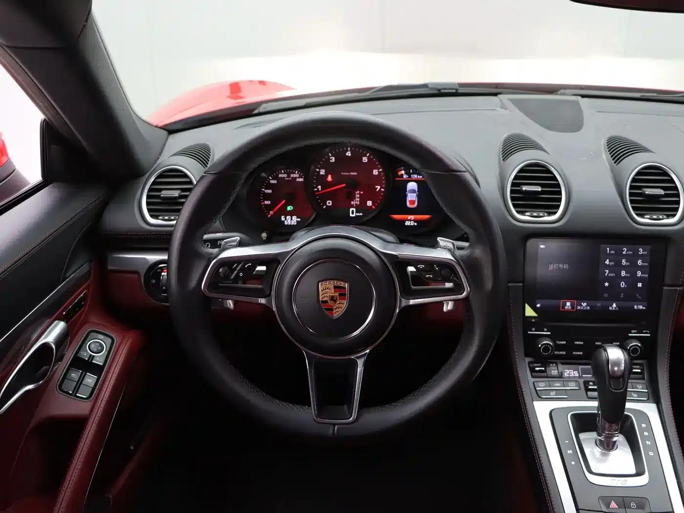Porsche 718 Cayman 2018 2.0T — миниатюра 11