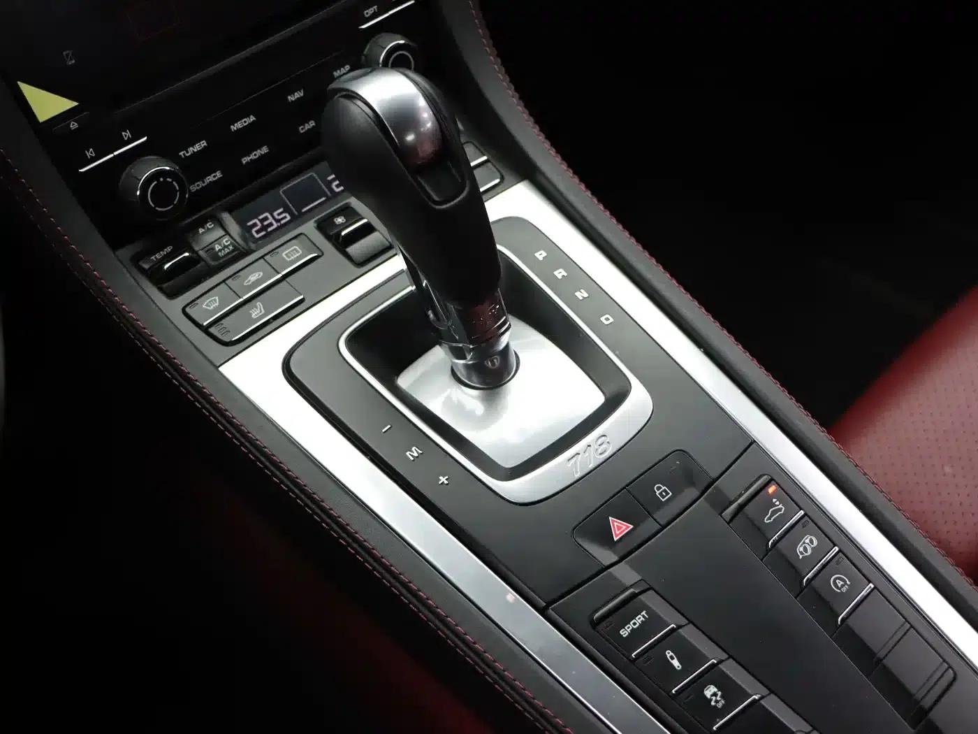Porsche 718 Cayman 2018 2.0T — миниатюра 13
