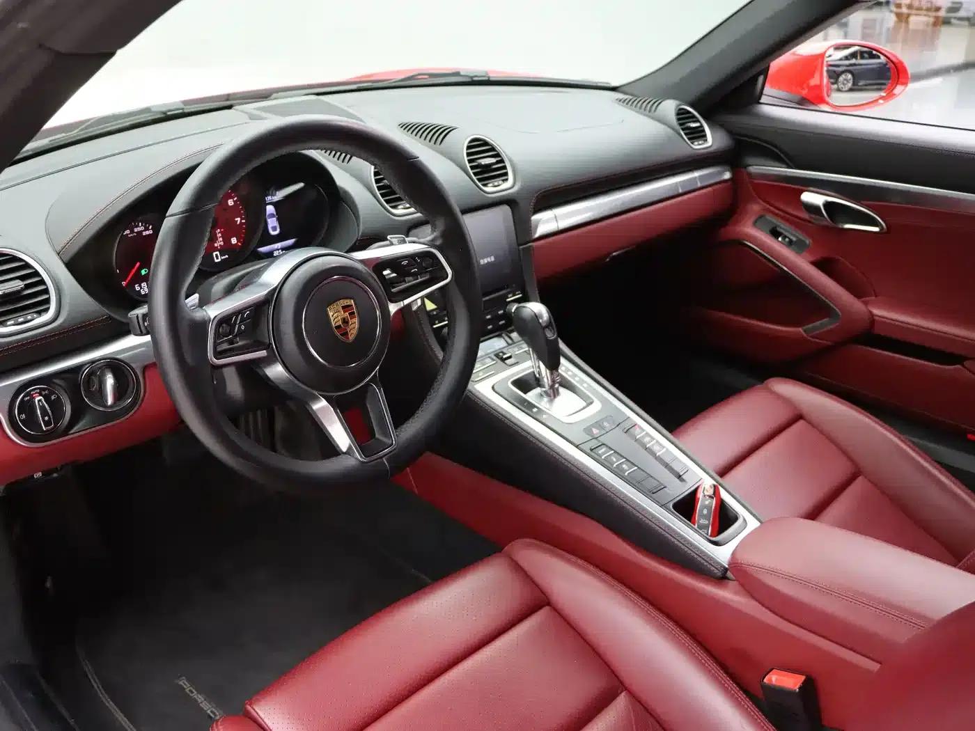 Porsche 718 Cayman 2018 2.0T — миниатюра 17