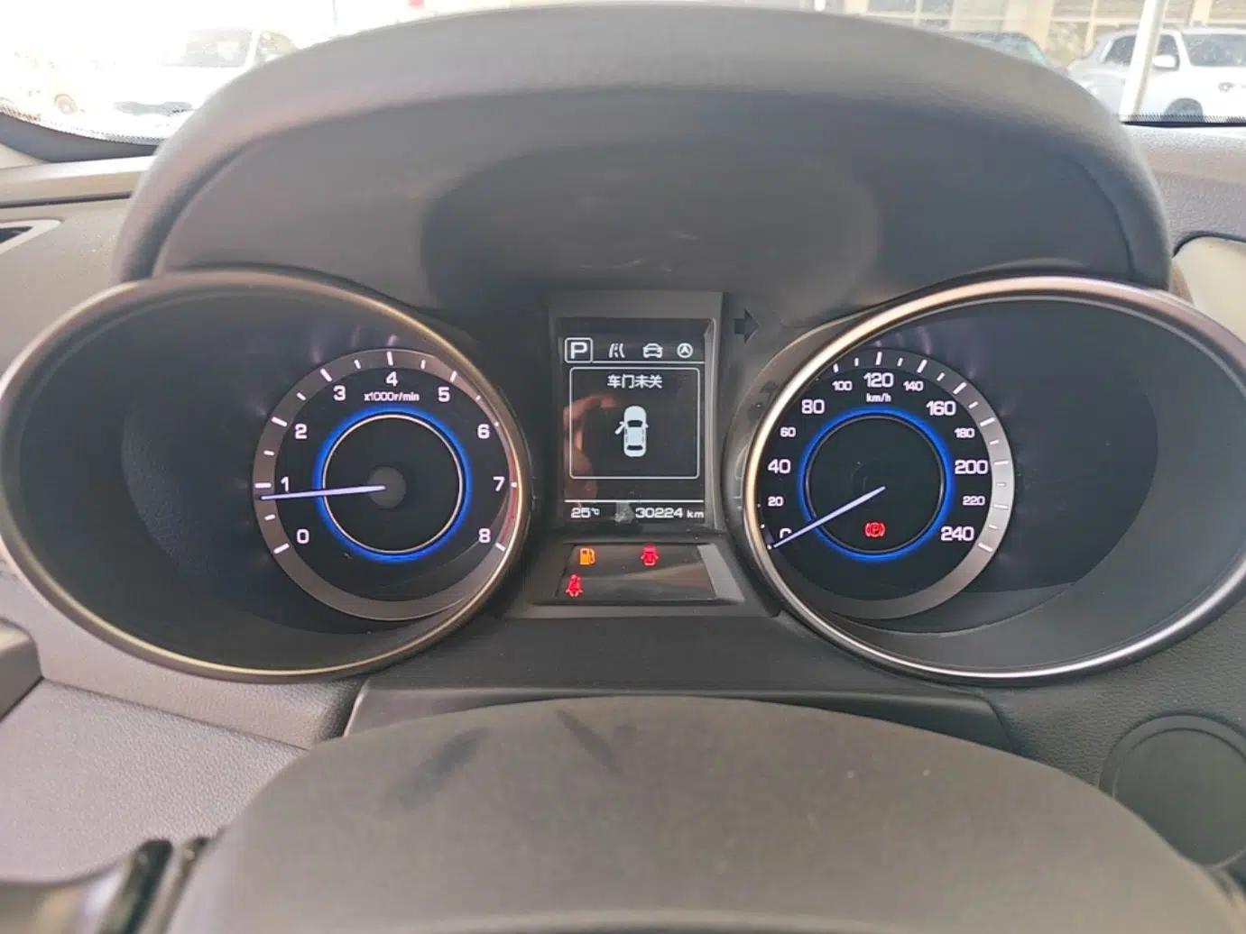 CHANGAN Eado 2016 1.6L GDI Automatic Cool Edition — миниатюра 15