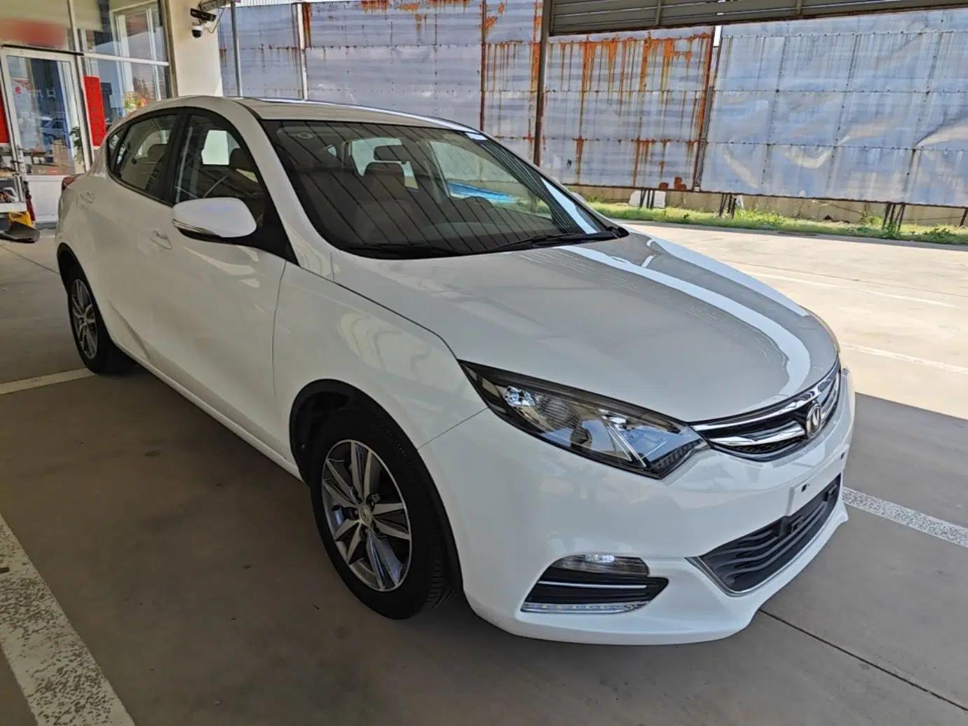 CHANGAN Eado 2016 1.6L GDI Automatic Cool Edition — миниатюра 3