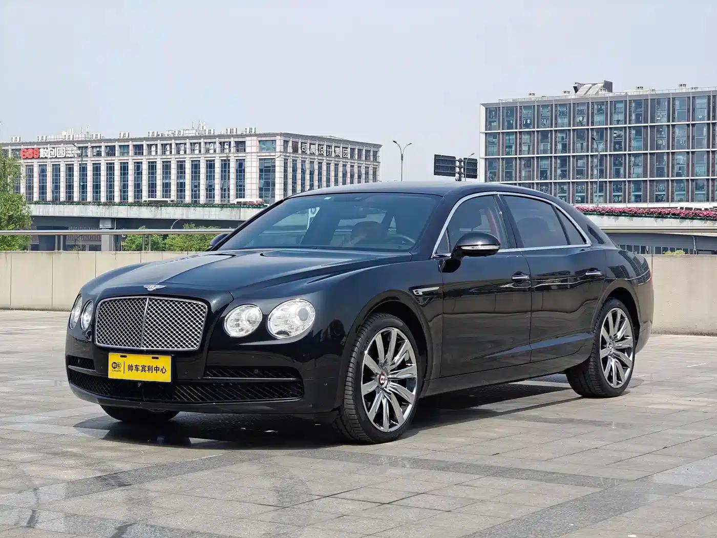 2017 Flying Spur 4.0T V8 Standard Edition — миниатюра 1
