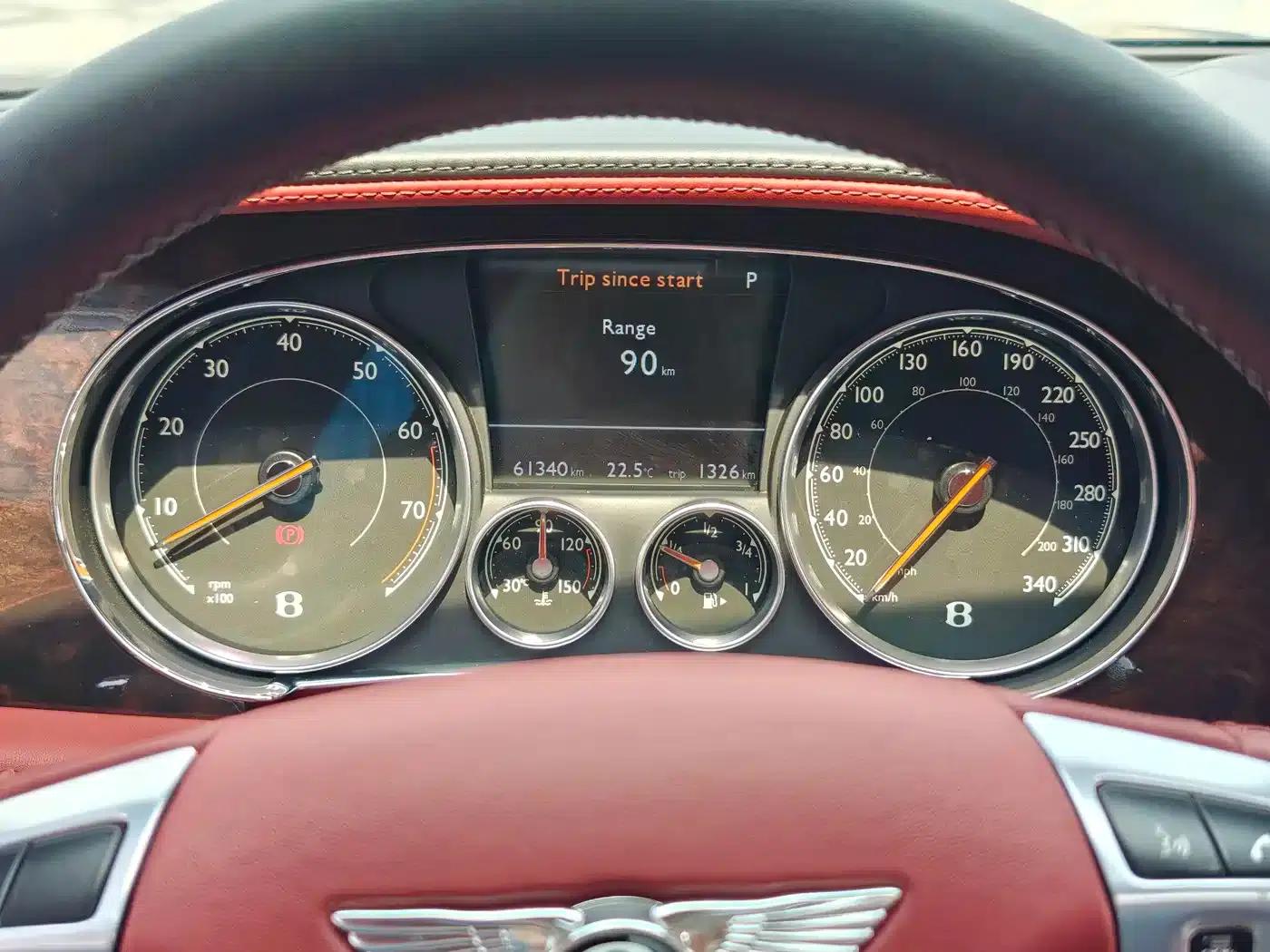 2017 Flying Spur 4.0T V8 Standard Edition — миниатюра 9