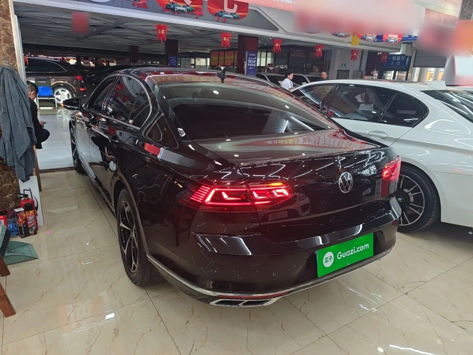 Volkswagen Magotan 2023 2 Million Units Limited Edition 330TSI DSG Leading Version — миниатюра 4
