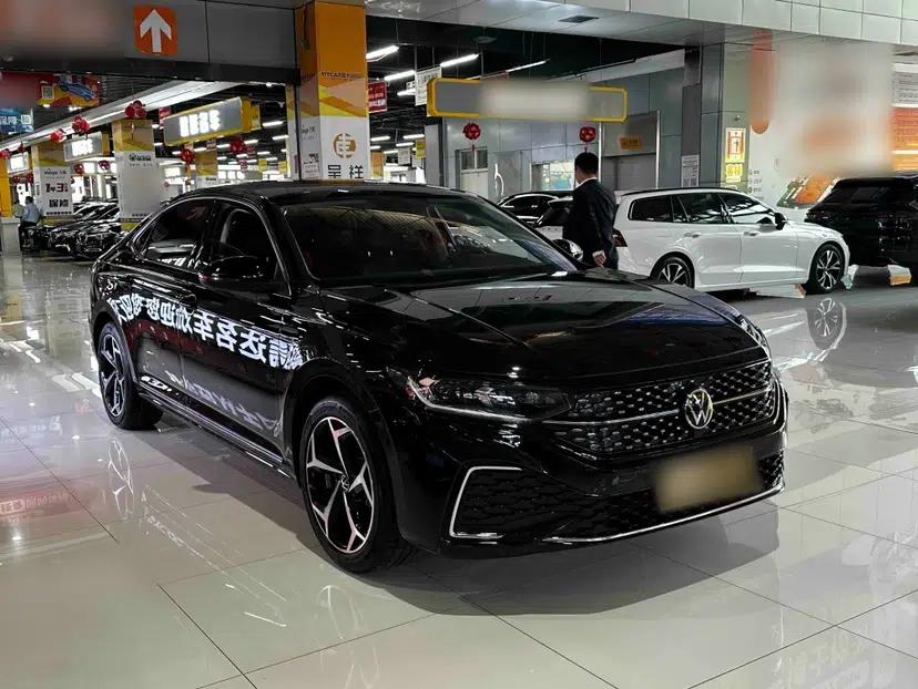Volkswagen Passat 2026 Model, Outstanding 380TSI Xingkong Longteng Edition — миниатюра 6