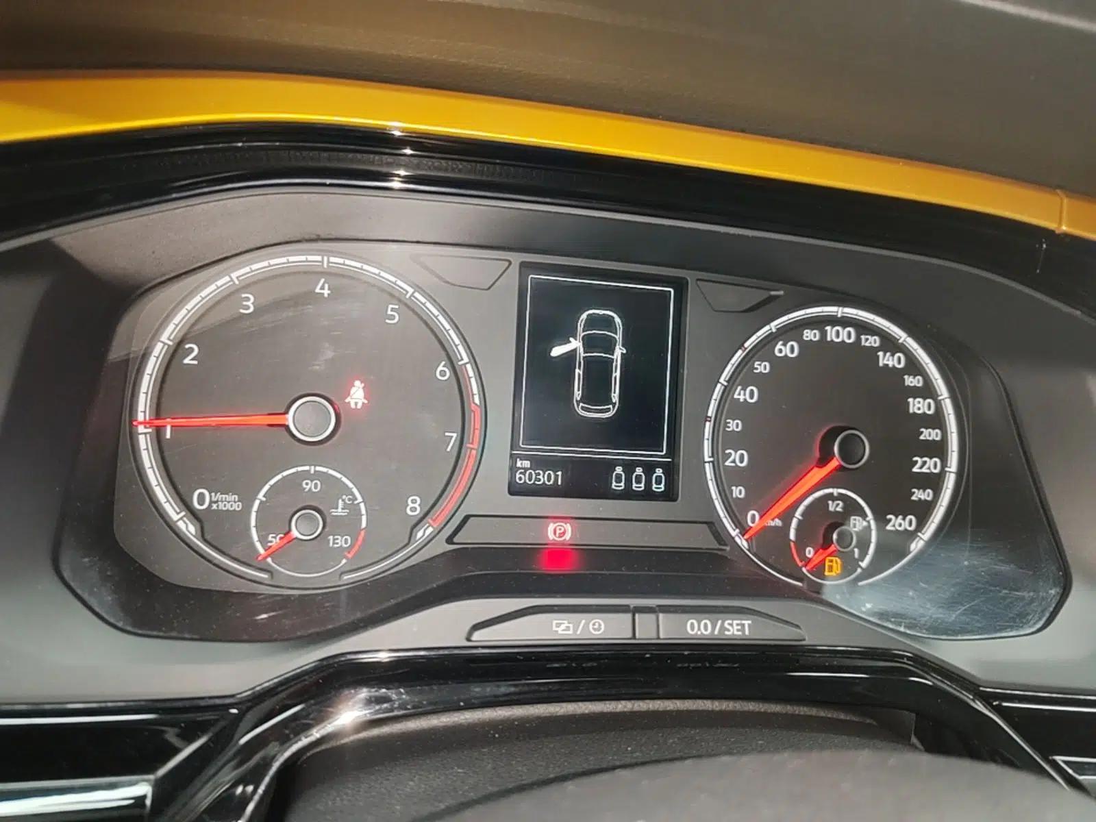 Volkswagen Polo 2019 Plus 1.5L Automatic Colorful Technology Edition — миниатюра 14